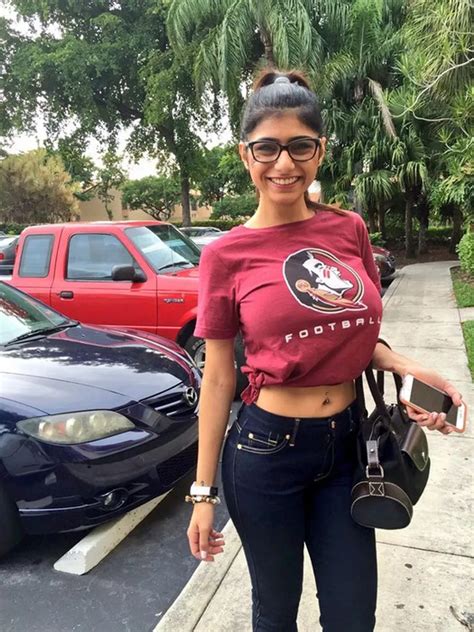 mia kahlifa boobs|Mia Khalifa Boobs Vidéos Porno 